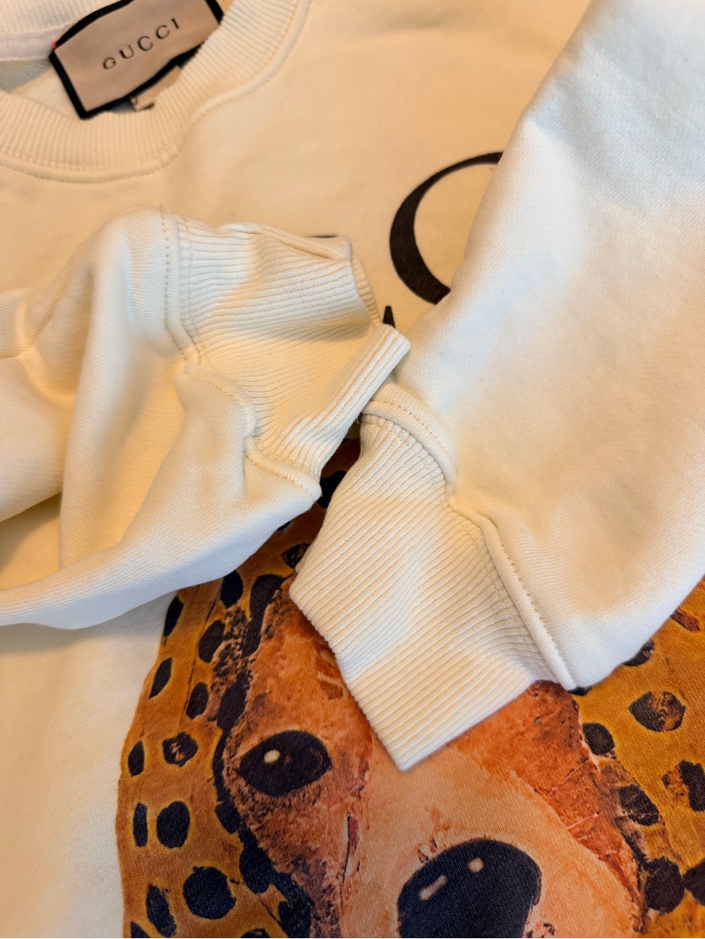 Gucci Cream Crewneck Sweatshirt with Signature Label - Picture 5 of 7